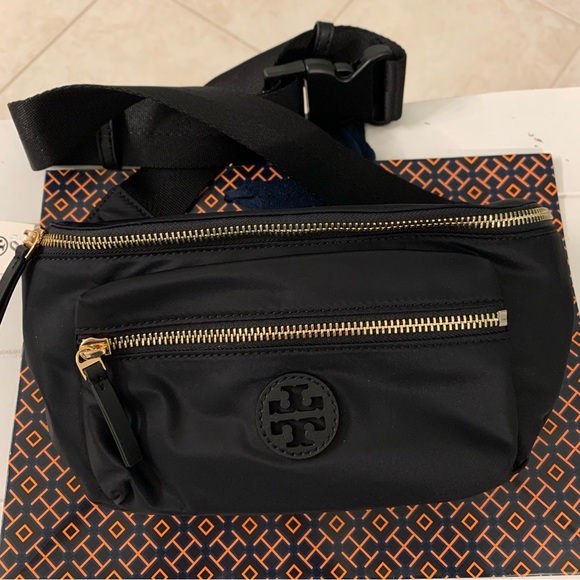 Tory Burch Black Sling Bag/Fanny bag in Black - Picture 4 of 12